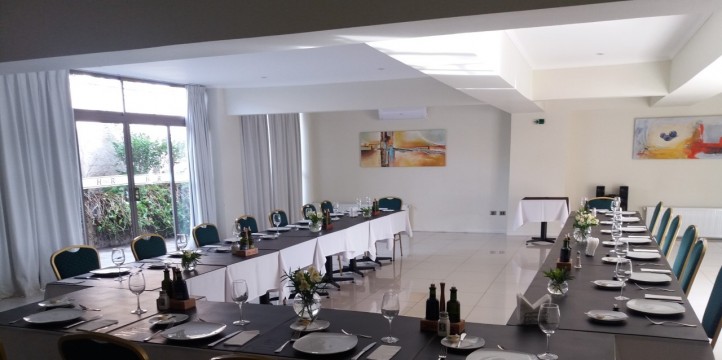 Alojamiento, Hoteles Constitucion. Restaurant, Bar, Salon de Eventos